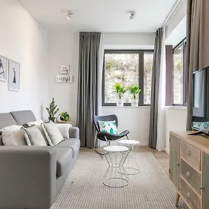 https://riverside-by-forever-rentals.basquecountryhotels.org